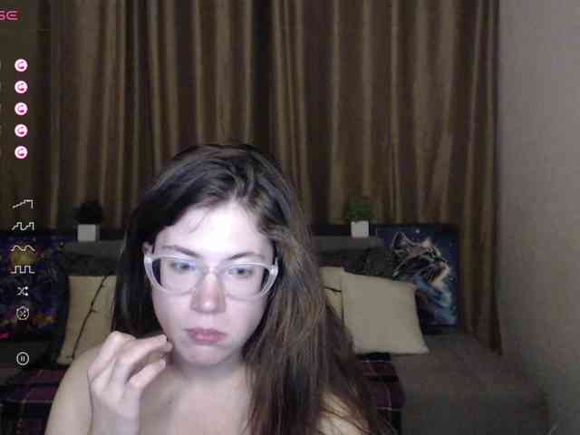 Aliciafolow009 webcam