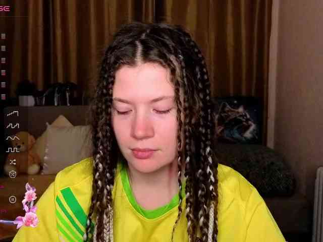 Aliciafolow009 webcam