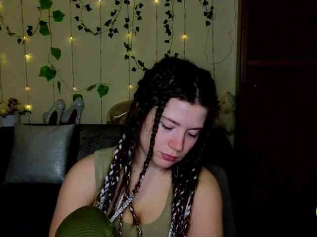 Aliciafolow009 webcam