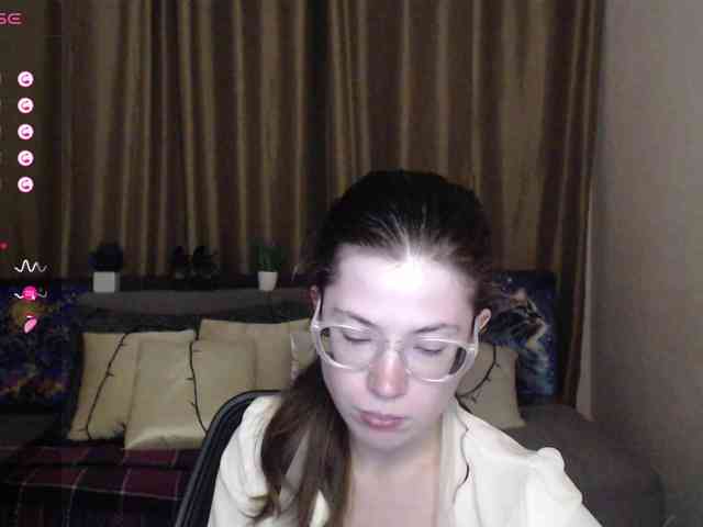 Aliciafolow009 webcam