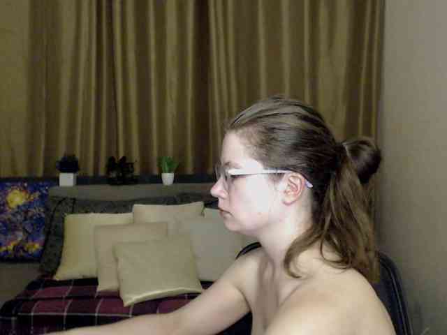 Aliciafolow009 webcam