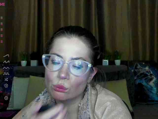 Aliciafolow009 bongacams