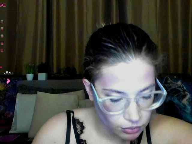 Aliciafolow009 webcam