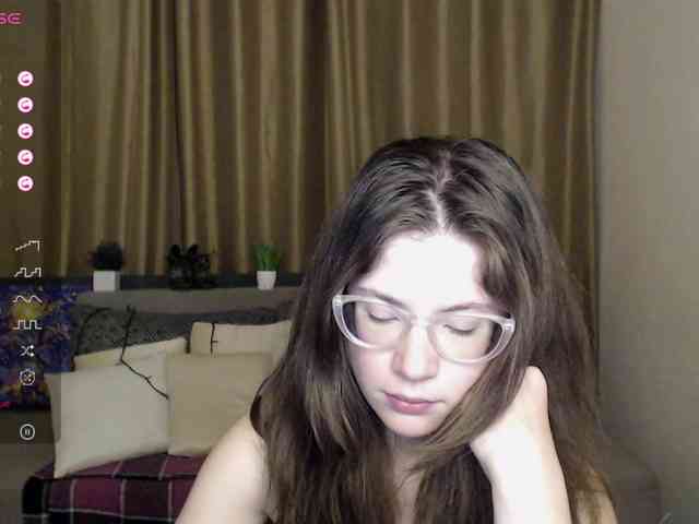 Aliciafolow009 webcam