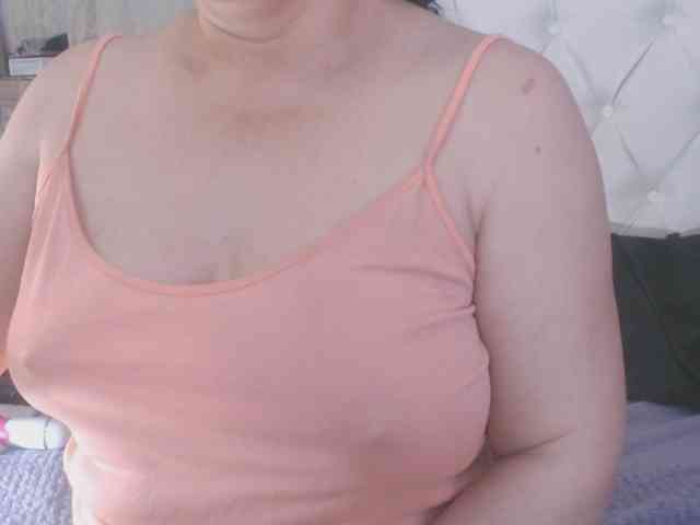 Maturepriscila webcam