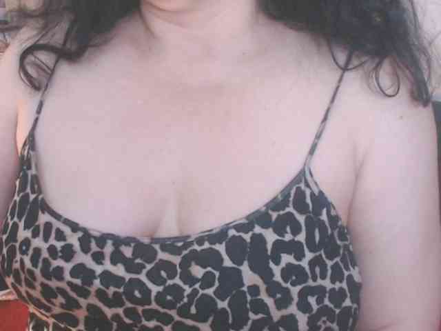 Maturepriscila webcam