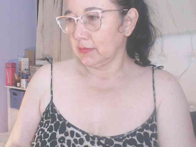 Maturepriscila webcam