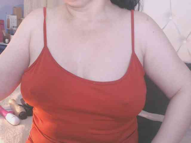 Maturepriscila webcam