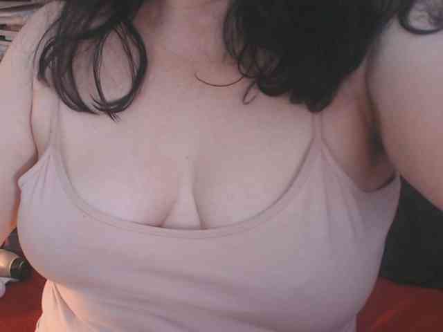 Maturepriscila webcam