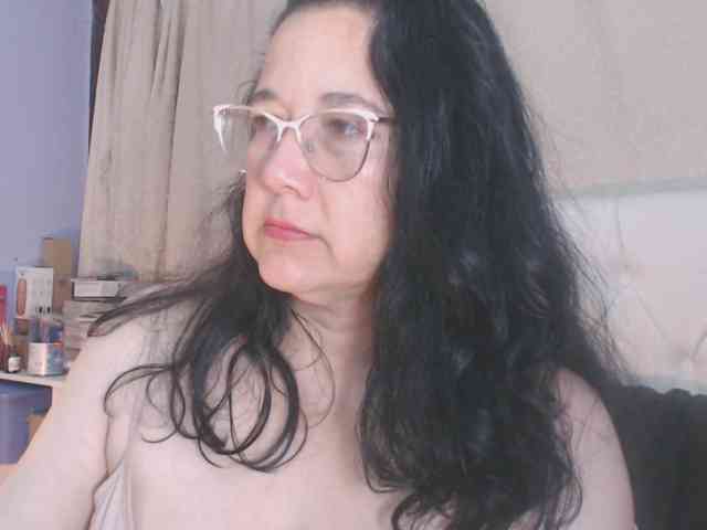 Maturepriscila webcam