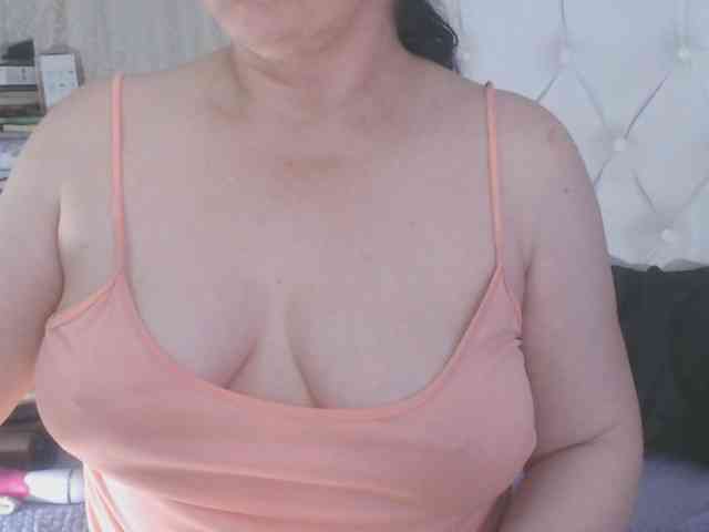 Maturepriscila webcam