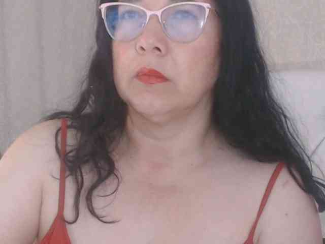 Maturepriscila webcam