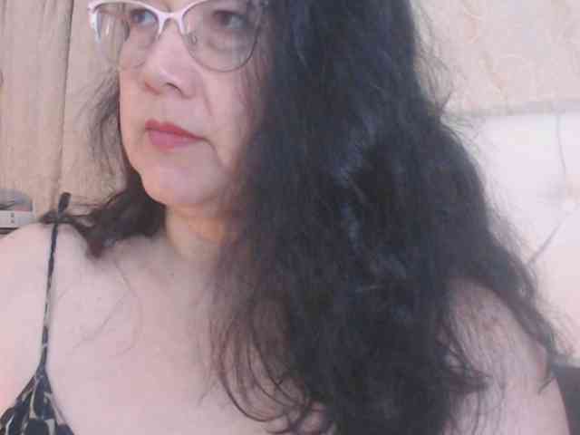 Maturepriscila webcam