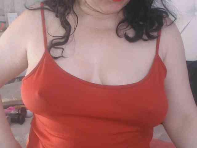Maturepriscila webcam