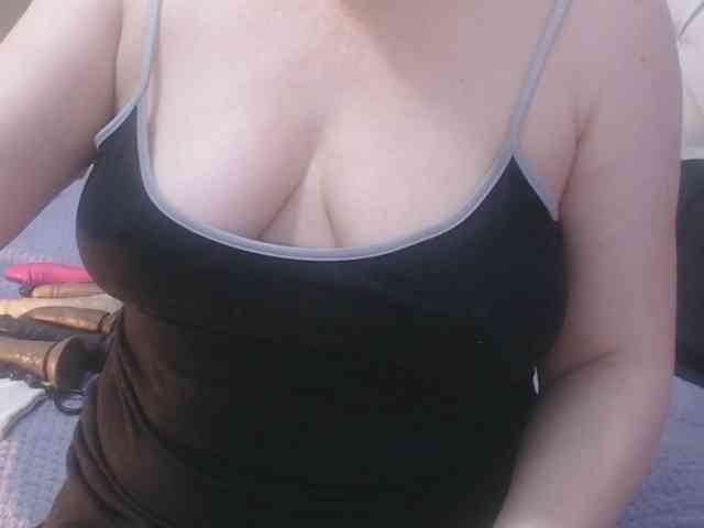 Maturepriscila webcam