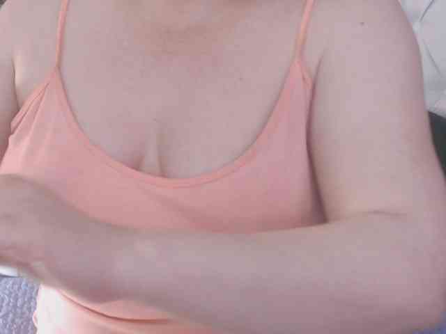 Maturepriscila webcam