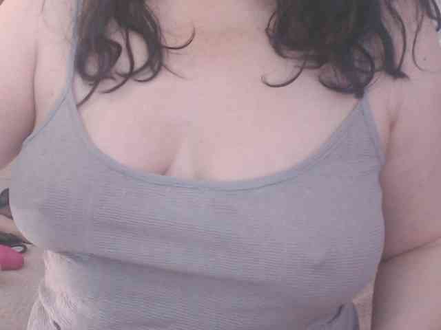 Maturepriscila webcam