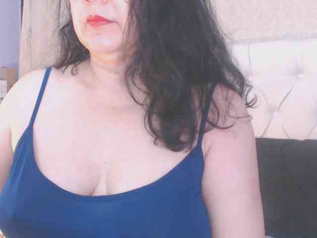 Maturepriscila webcam