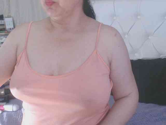 Maturepriscila webcam