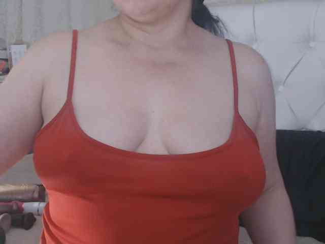 Maturepriscila webcam
