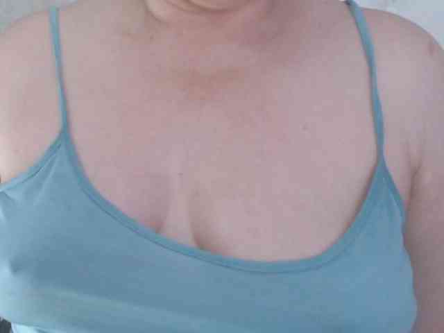 Maturepriscila webcam