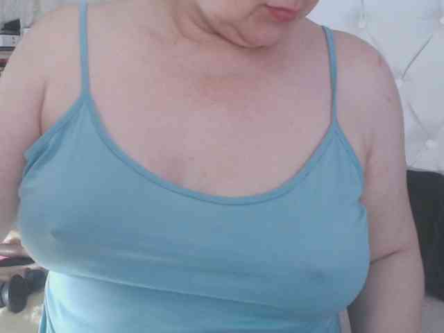 Maturepriscila webcam