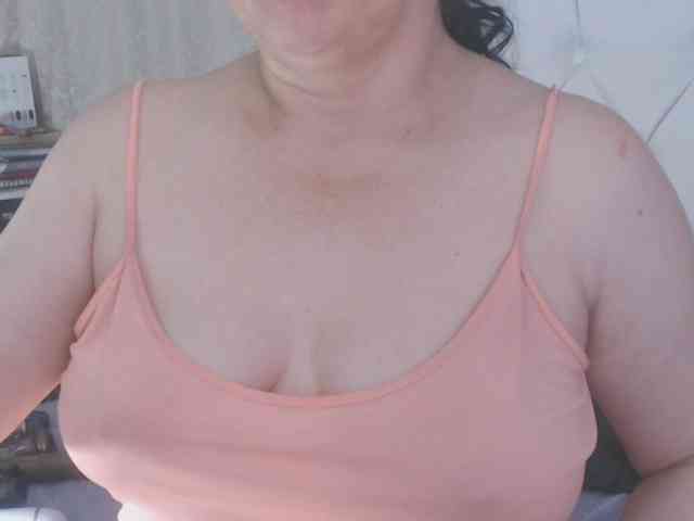 Maturepriscila webcam