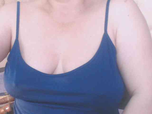 Maturepriscila webcam