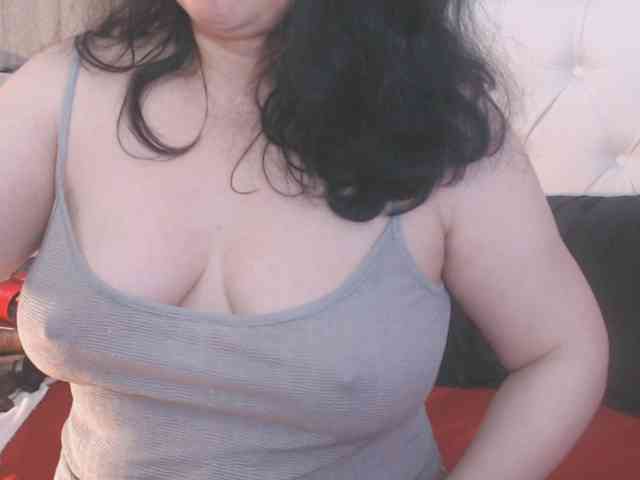 Maturepriscila webcam