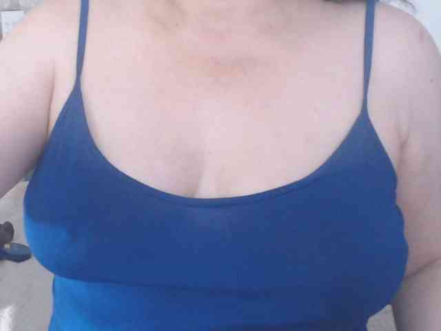Maturepriscila webcam