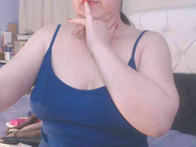 Maturepriscila webcam