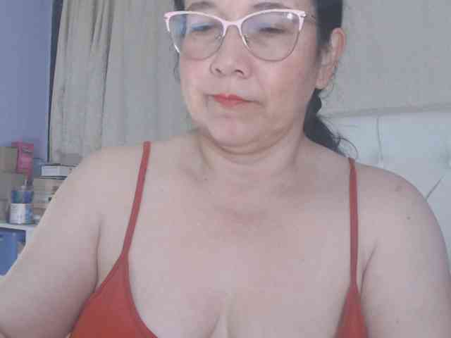 Maturepriscila webcam