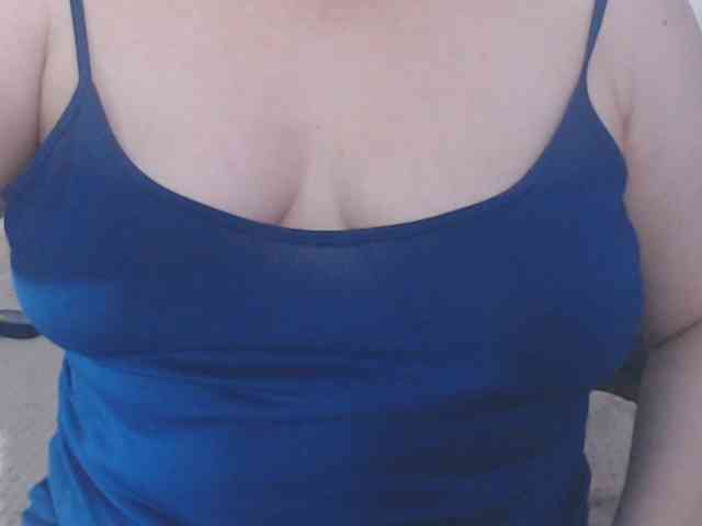 Maturepriscila webcam