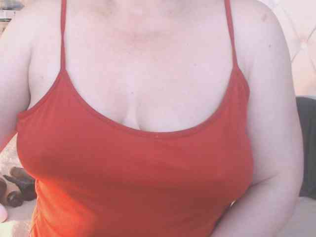 Maturepriscila webcam