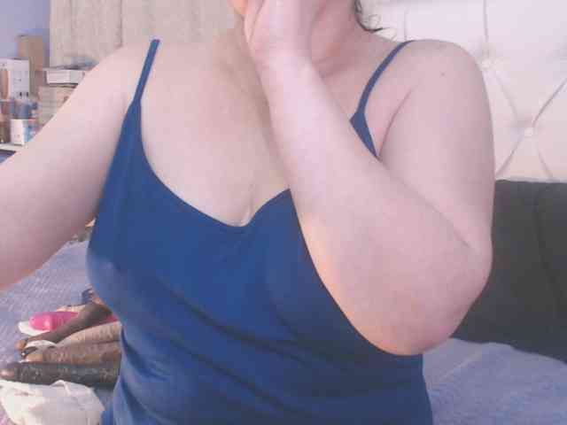 Maturepriscila webcam