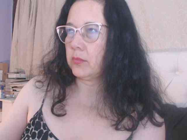 Maturepriscila webcam
