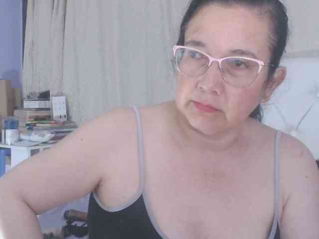 Maturepriscila webcam