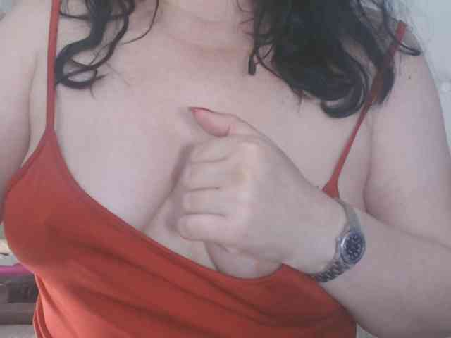 Maturepriscila webcam