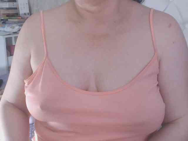 Maturepriscila webcam