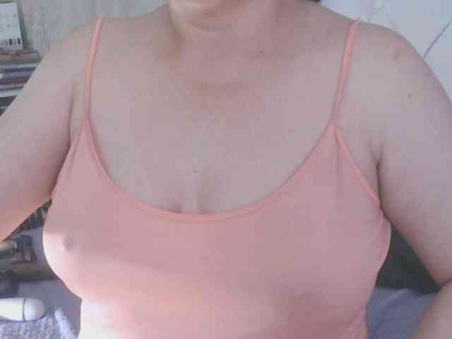 Maturepriscila webcam