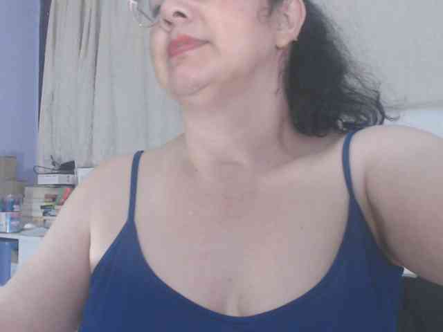 Maturepriscila webcam