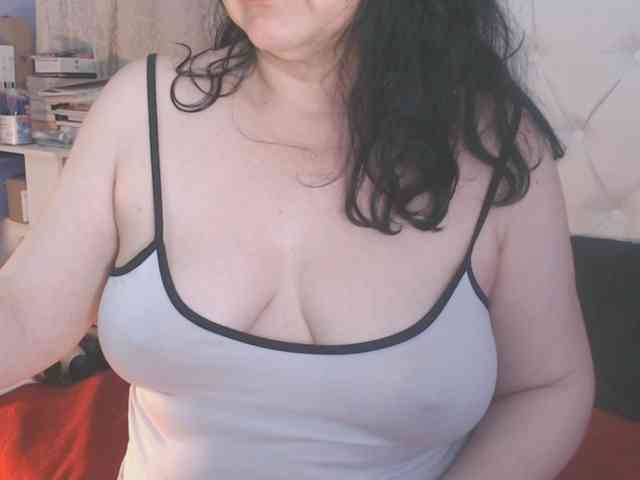 Maturepriscila webcam