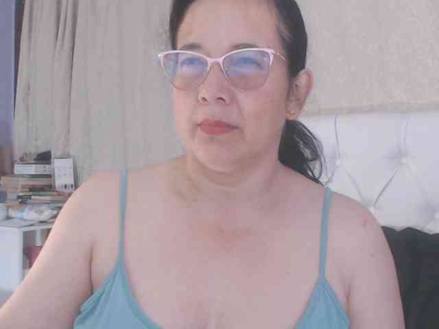 Maturepriscila webcam