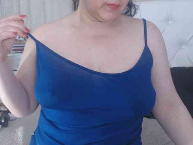 Maturepriscila webcam