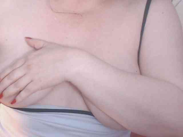 Maturepriscila webcam