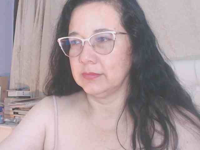 Maturepriscila webcam