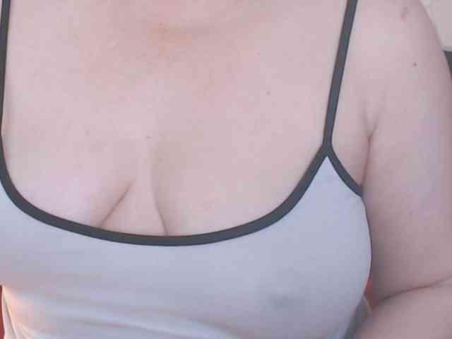 Maturepriscila webcam