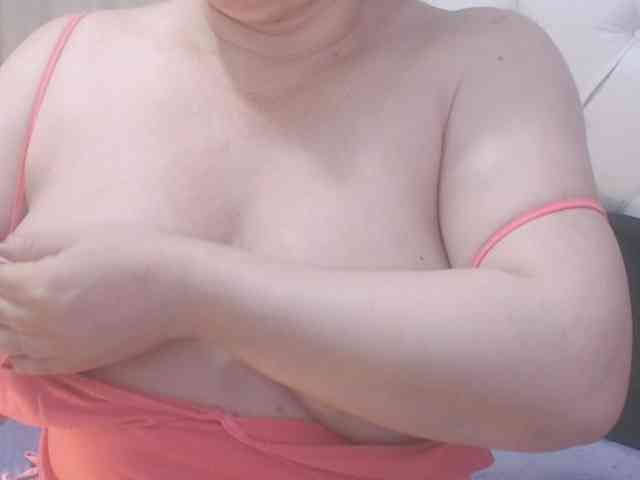 Maturepriscila webcam