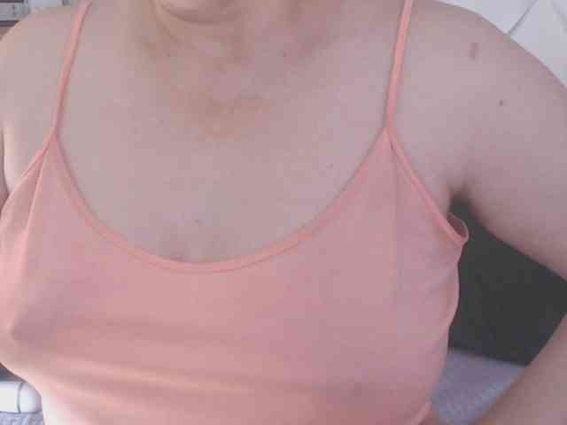 Maturepriscila webcam