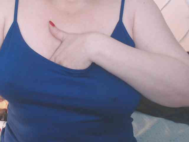 Maturepriscila webcam